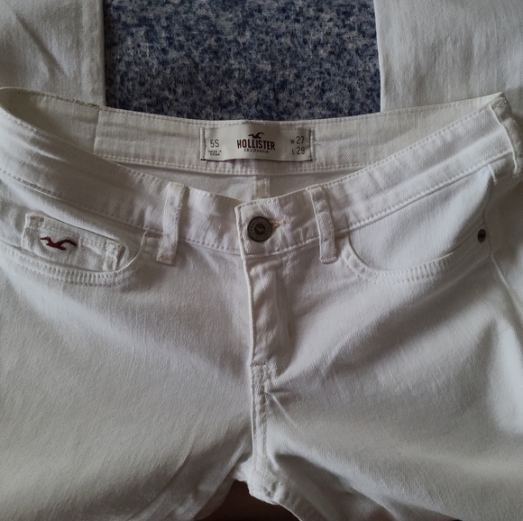 Hollister Skinny Jeans. White. 5 Short or W27, L29. - Picture 4 of 6